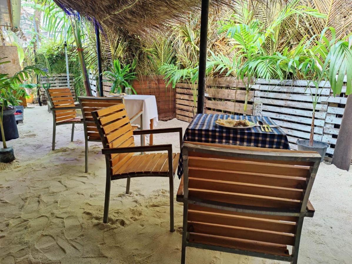 Rashuthere Maldives Rasdhoo Exterior foto